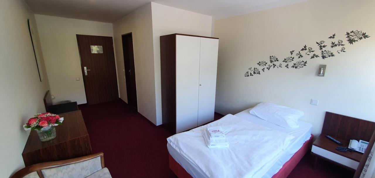 Hotel Poock Haan Exteriör bild